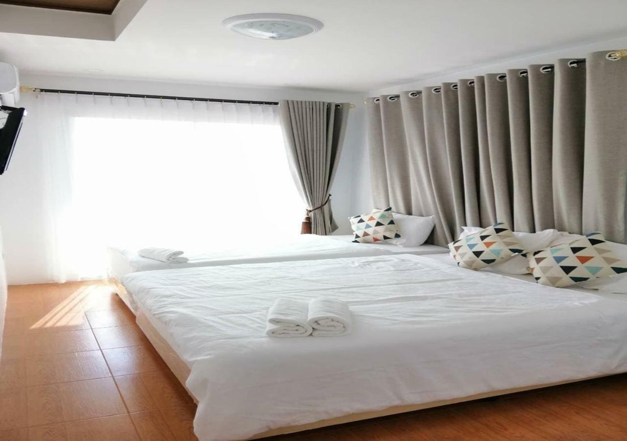 Baan Bua House 2 Hotel Пра Након Си Аютая Екстериор снимка