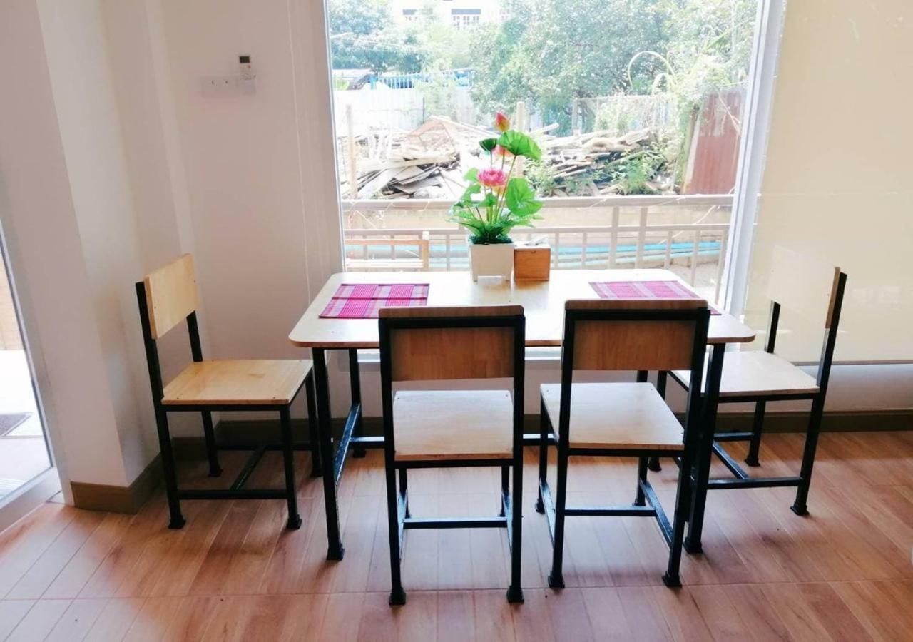 Baan Bua House 2 Hotel Пра Након Си Аютая Екстериор снимка